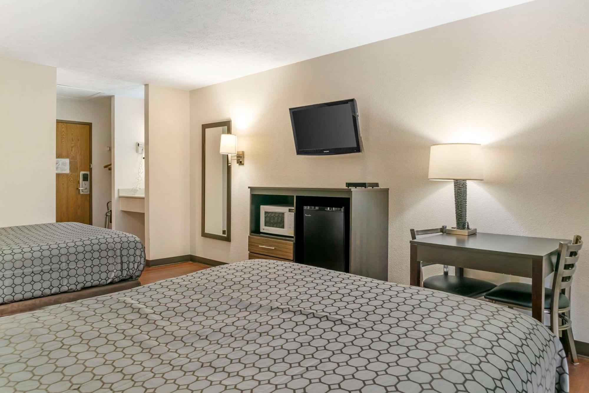 Econo Lodge Traverse City Luaran gambar