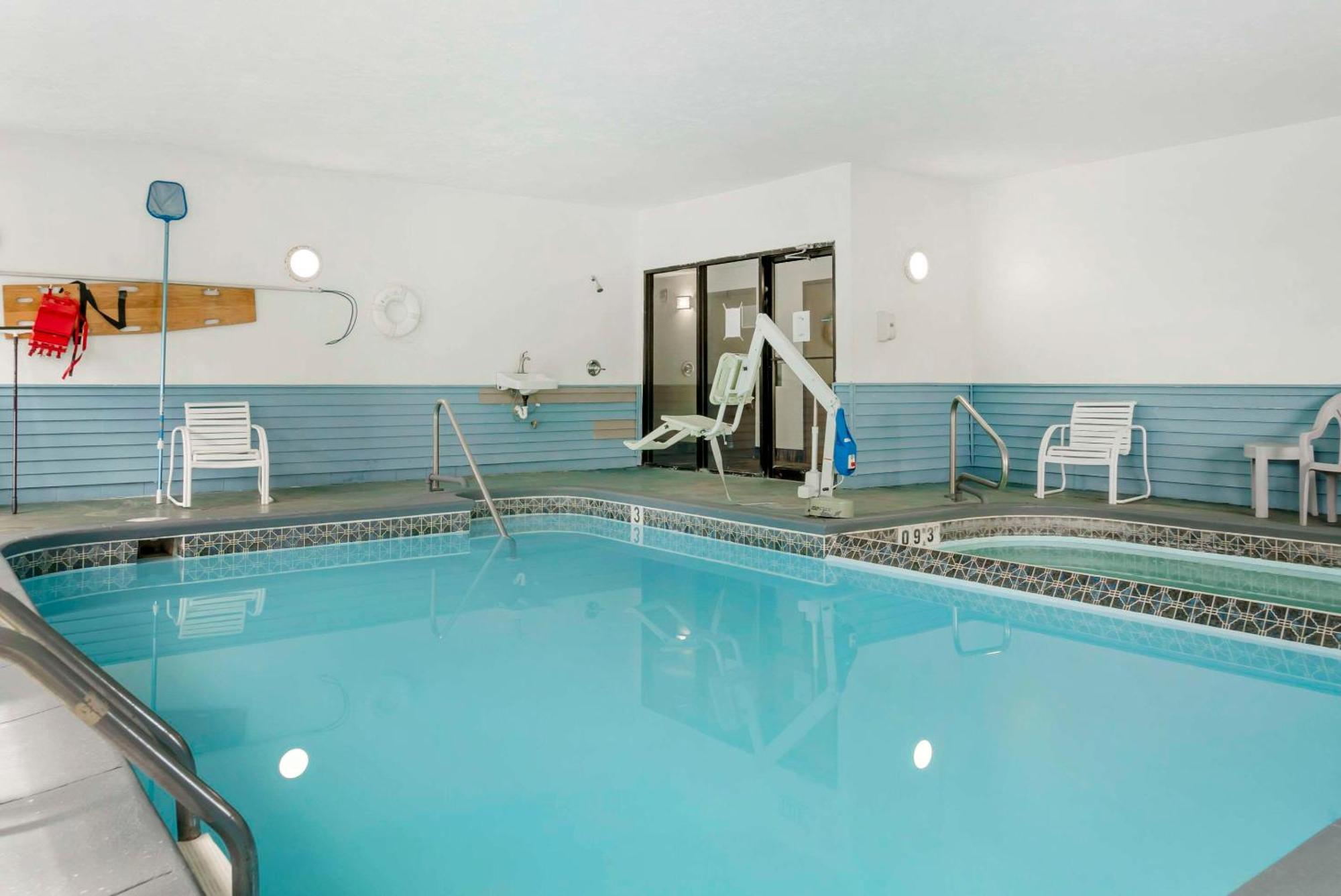 Econo Lodge Traverse City Luaran gambar