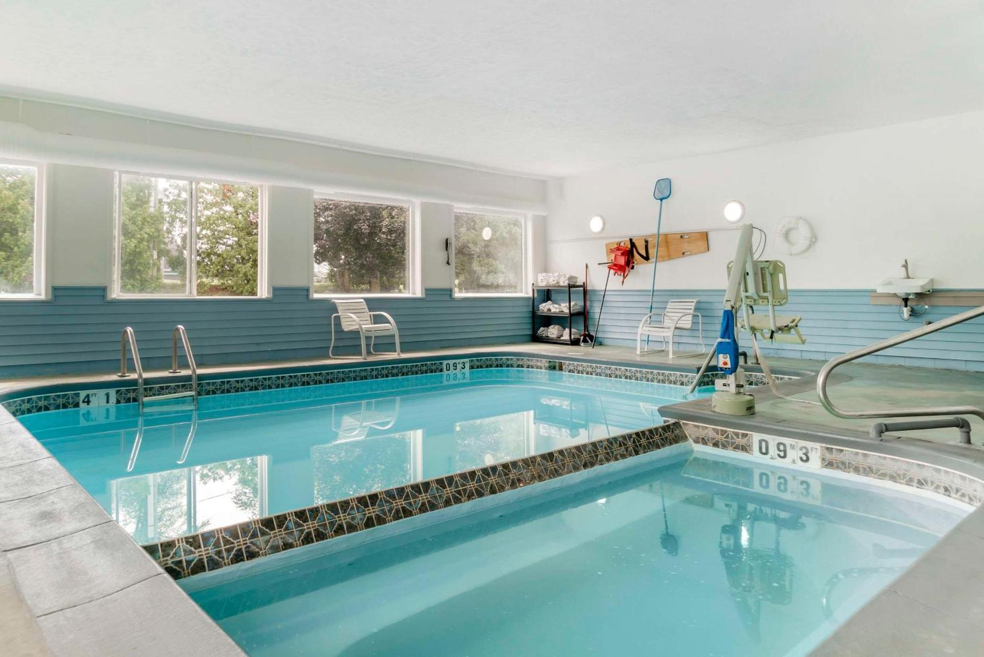 Econo Lodge Traverse City Luaran gambar